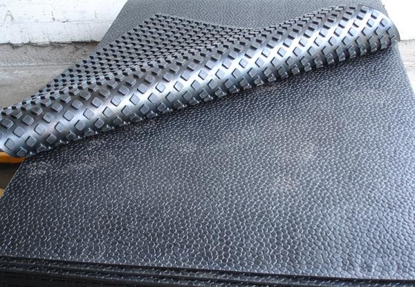 Резиновые коврики и маты для денников и проходов